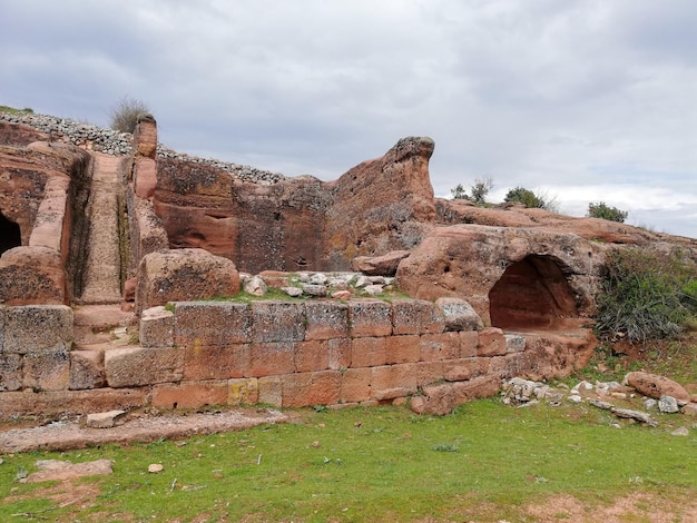 Ontdekt ruïnes van een oude romeinse beschaving in tiermes soria