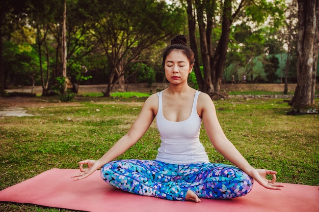 Ontspannen meditatie bij yoga sessie
