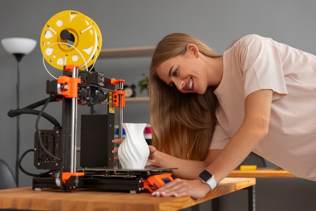 Ontwerper met behulp van een 3D-printer