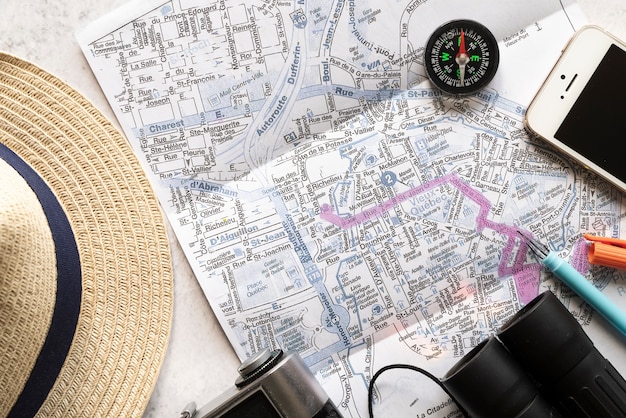 Ontworpen kaartroute voor vakantie