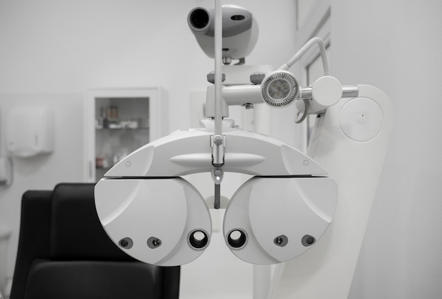 Ophthalmoloogskantoor met moderne apparatuur