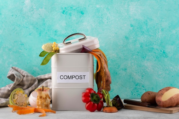 Opstelling van compost gemaakt van rot voedsel