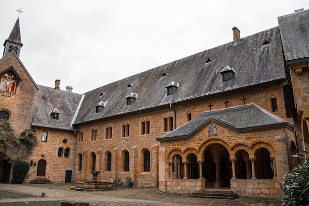 Gratis foto oud bruin betonnen gebouw