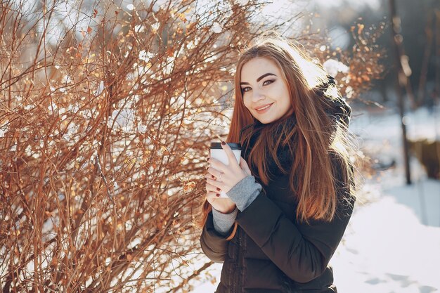 outdoor hair holding sneeuw