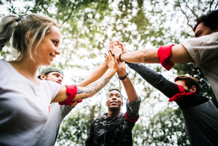 Gratis Foto outdoor team oriëntatieloopactiviteit