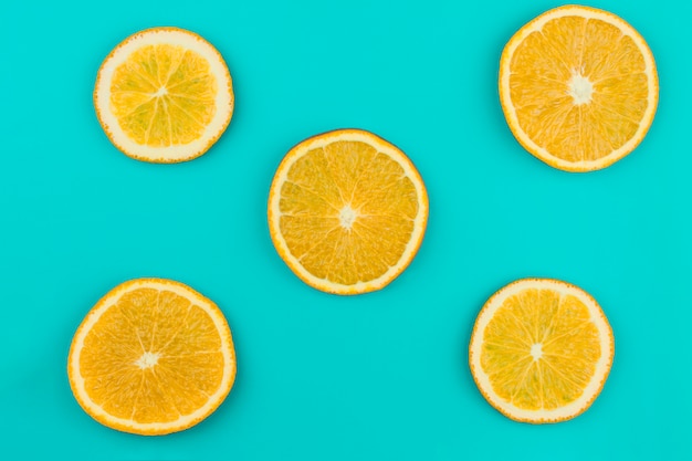 Patroon van gesneden sappige sinaasappelen