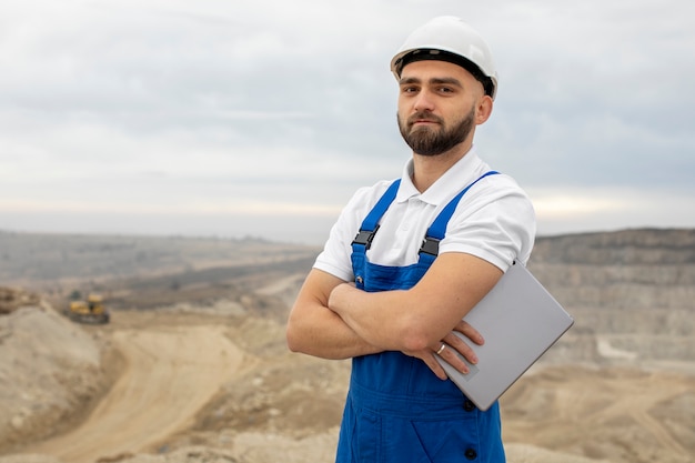 Persoon die in de bouwsector werkt