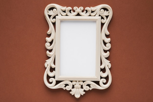 Plat lag elegant frame met bruine achtergrond