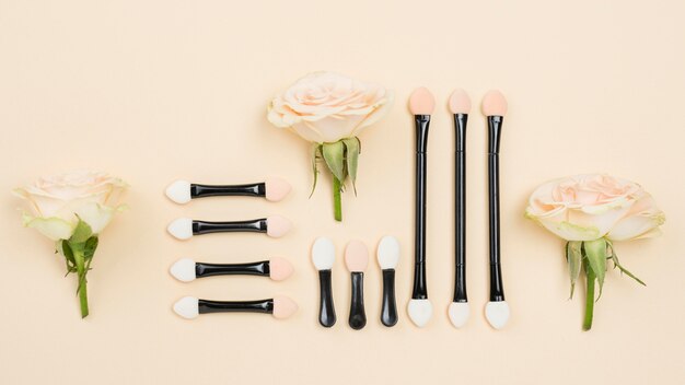 Plat lag verschillende cosmetica-assortiment