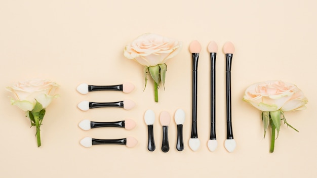 Plat lag verschillende cosmetica-assortiment