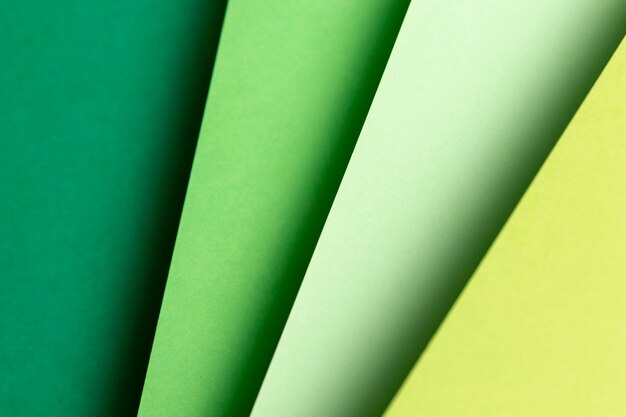 Plat lagen verschillende tinten groen papier