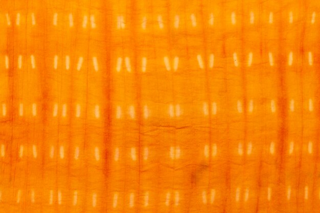 Plat leggen van tie-dye stof