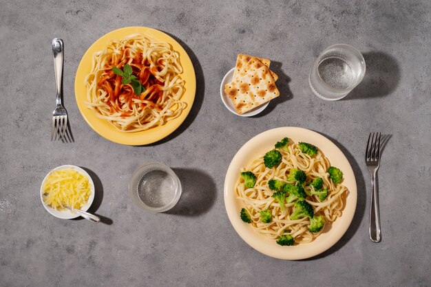 Platliggend heerlijk eten arrangement