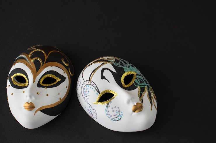 Gratis Foto platliggend theatermasker stilleven