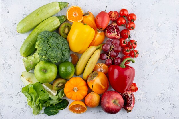 Platliggende heerlijke groenten en fruit