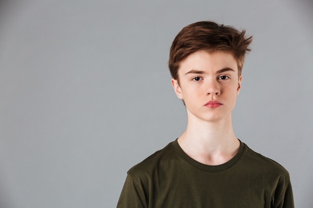 Portret van een mannelijke tiener
