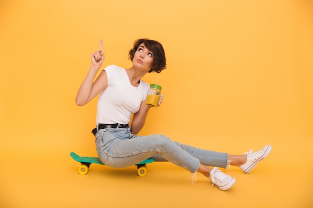 Portret van een mooie brunette vrouw