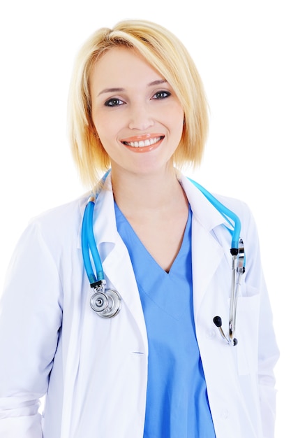 Portret van gelukkige succesvolle jonge vrouwelijke arts met een stethoscoop