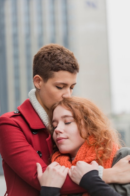 Portret van jonge vrouwen in de liefde