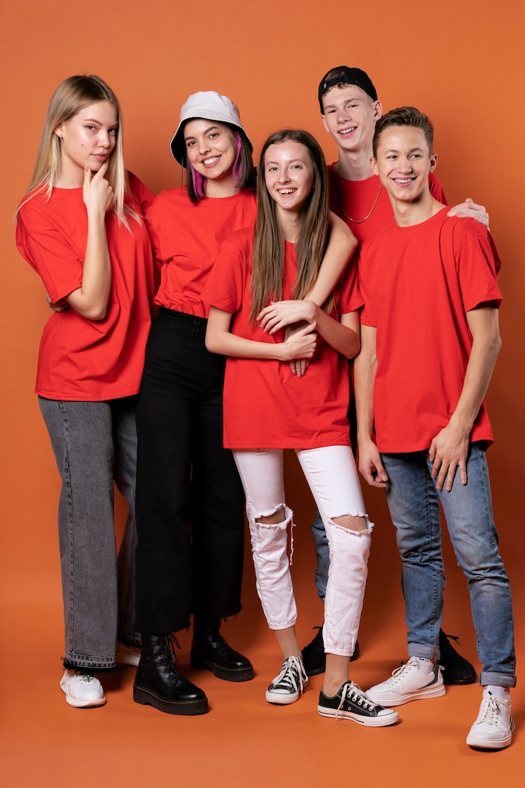 Gratis Foto portret van tienervrienden die cool zijn