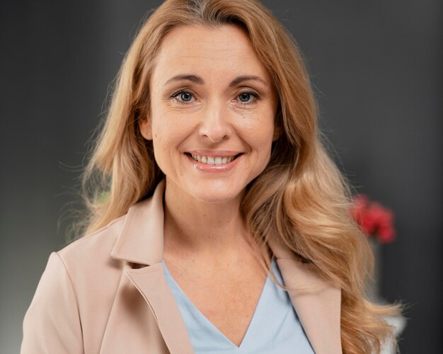 Portret van vrouw therapeut