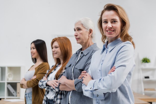 Positieve gemeenschap van vrouwen samen