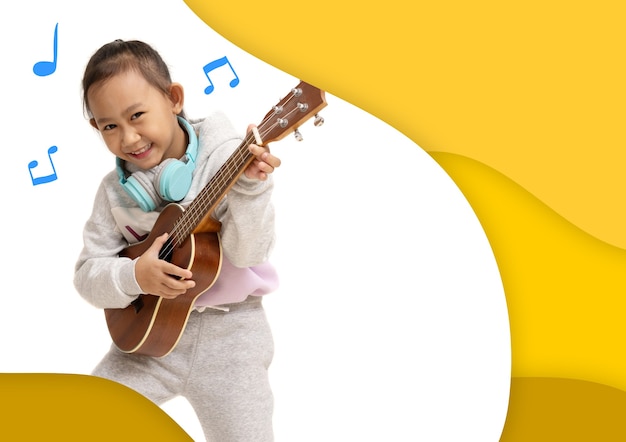 Poster flyer brochure cover lay-out ontwerpsjabloon in a4-formaat, gelukkig aziatisch kind meisje speelt ukelele