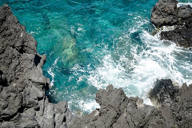 Prachtige landschap van rotswanden in het eiland Madeira, Portugal