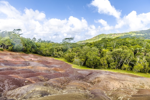 Prachtige landschap van zeven gekleurde aarde, chamarel, mauritius