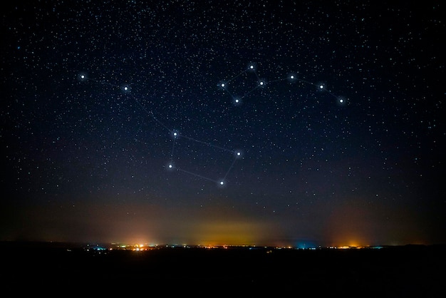 Gratis foto prachtige sterrenbeelden aan de sterrenhemel
