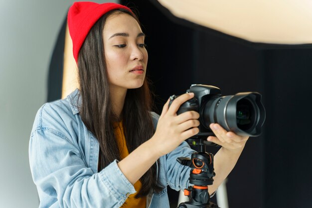 Professionele fotograaf met camera