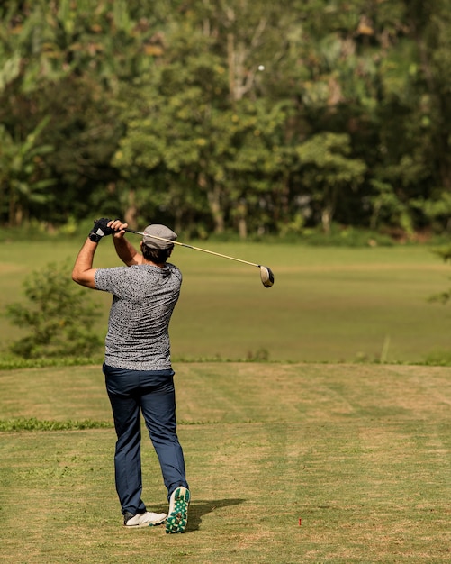 Professionele golfer. bali. indonesië.