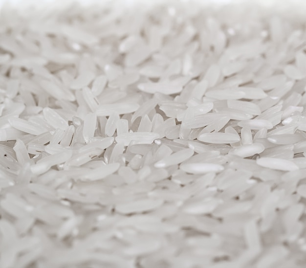 Rauwe witte rijst in close-up foto met bovenaanzicht