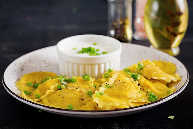 Ravioli met spinazie en ricottakaas.