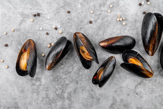 Gratis foto regeling van gastronomische mosselen