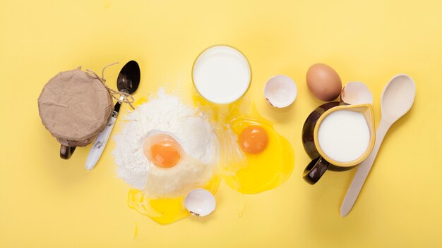 Regeling van verschillende ingrediënten op gele achtergrond