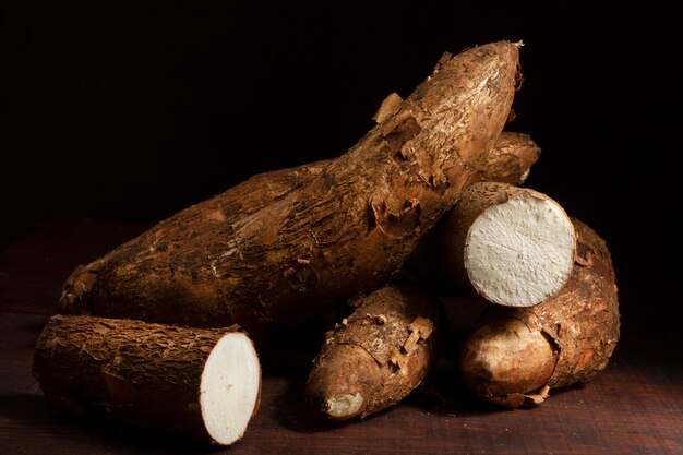 Regeling van voedzame cassavewortels