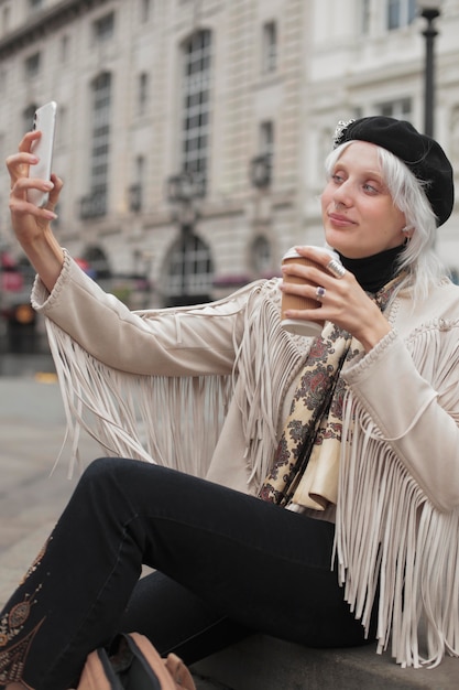 Reiziger van de stad Londen met herfstvibes