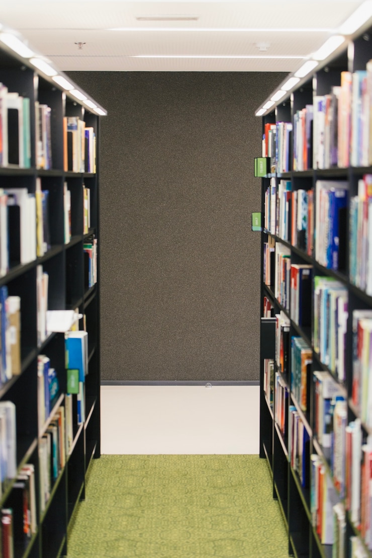 Gratis Foto rij boekenkasten