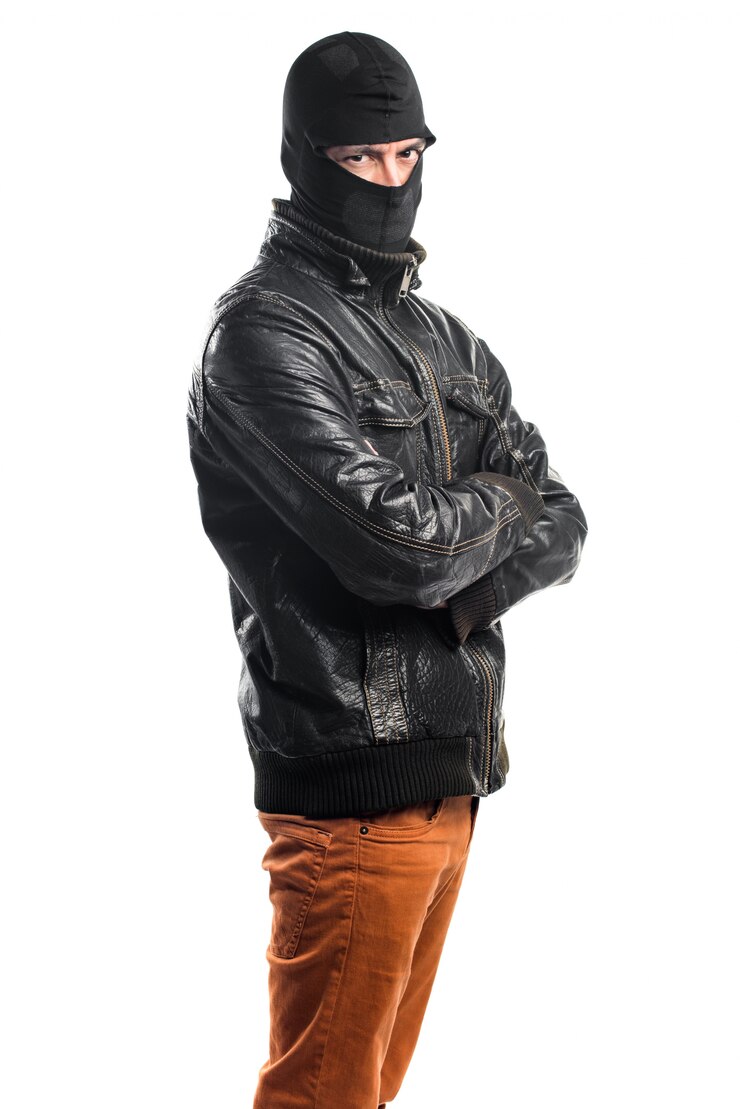 Gratis Foto robber met zijn armen gekruist