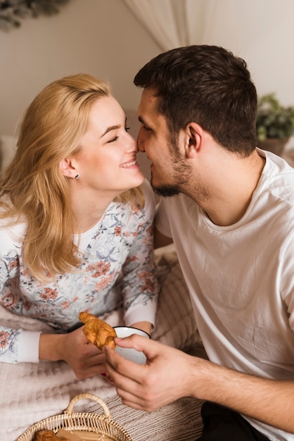 Romantisch jong koppel samen verliefd