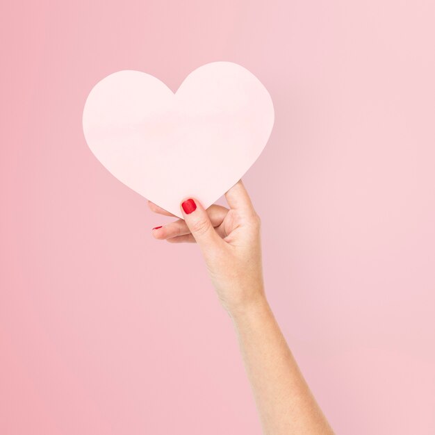 Roze papieren hart voor Valentijnsdag