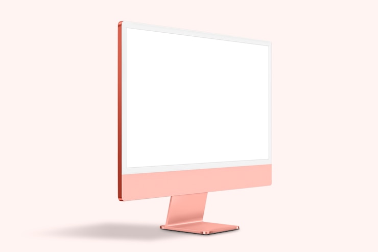 Gratis Foto roze vrouwelijk computer desktop scherm digitaal apparaat met ontwerpruimte