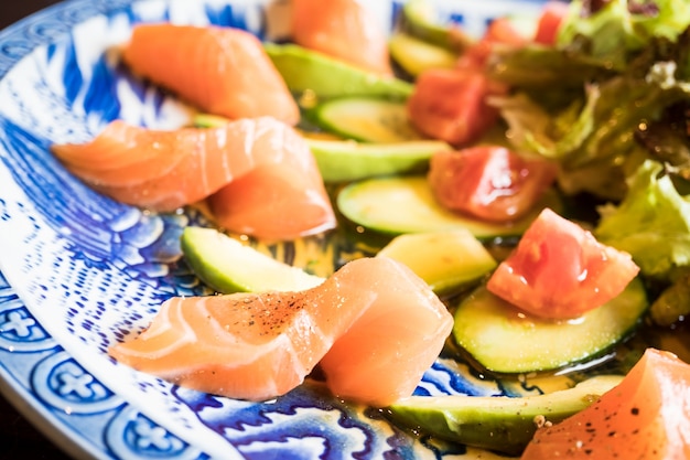 Salade zalm avocado