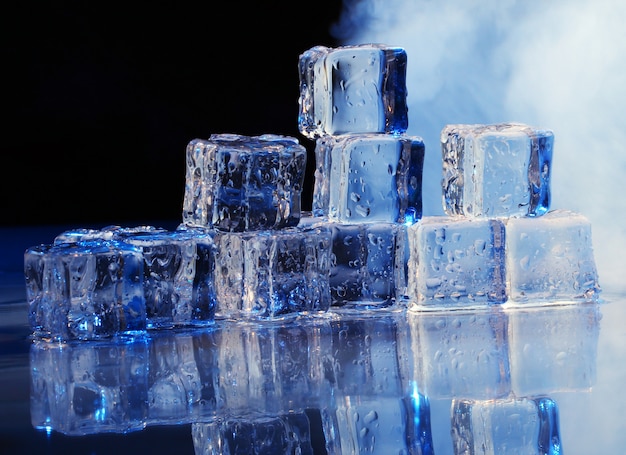 Gratis foto samenstelling van ijsblokjes