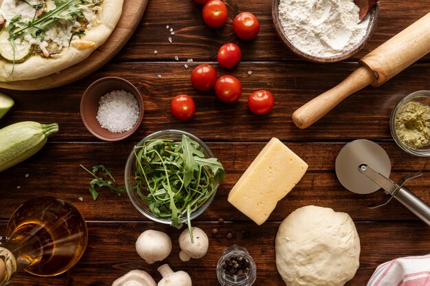 Samenstelling van smakelijke traditionele pizza