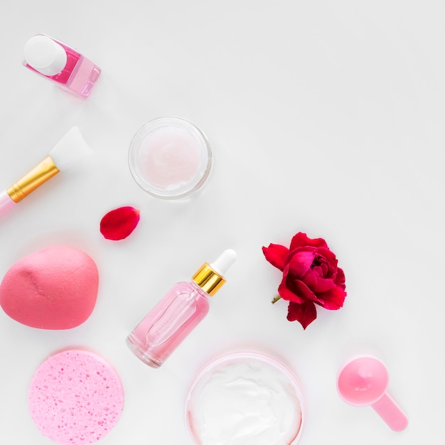 Samenstelling van spa-behandeling met roze items