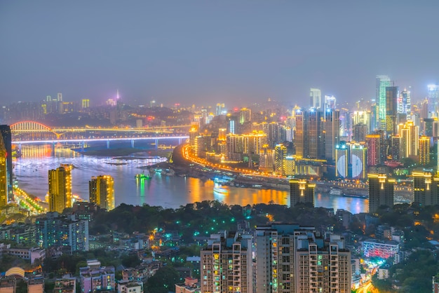 Schiereiland schilderachtige hemel architectuur chongqing brug