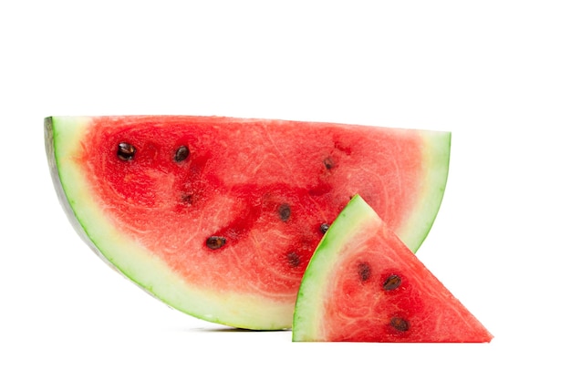 Schijfje watermeloen op witte achtergrond