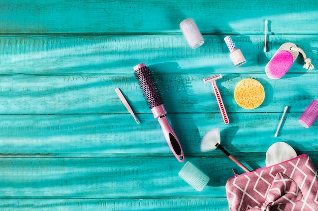 Schoonheid benodigdheden in roze cosmetica zaak